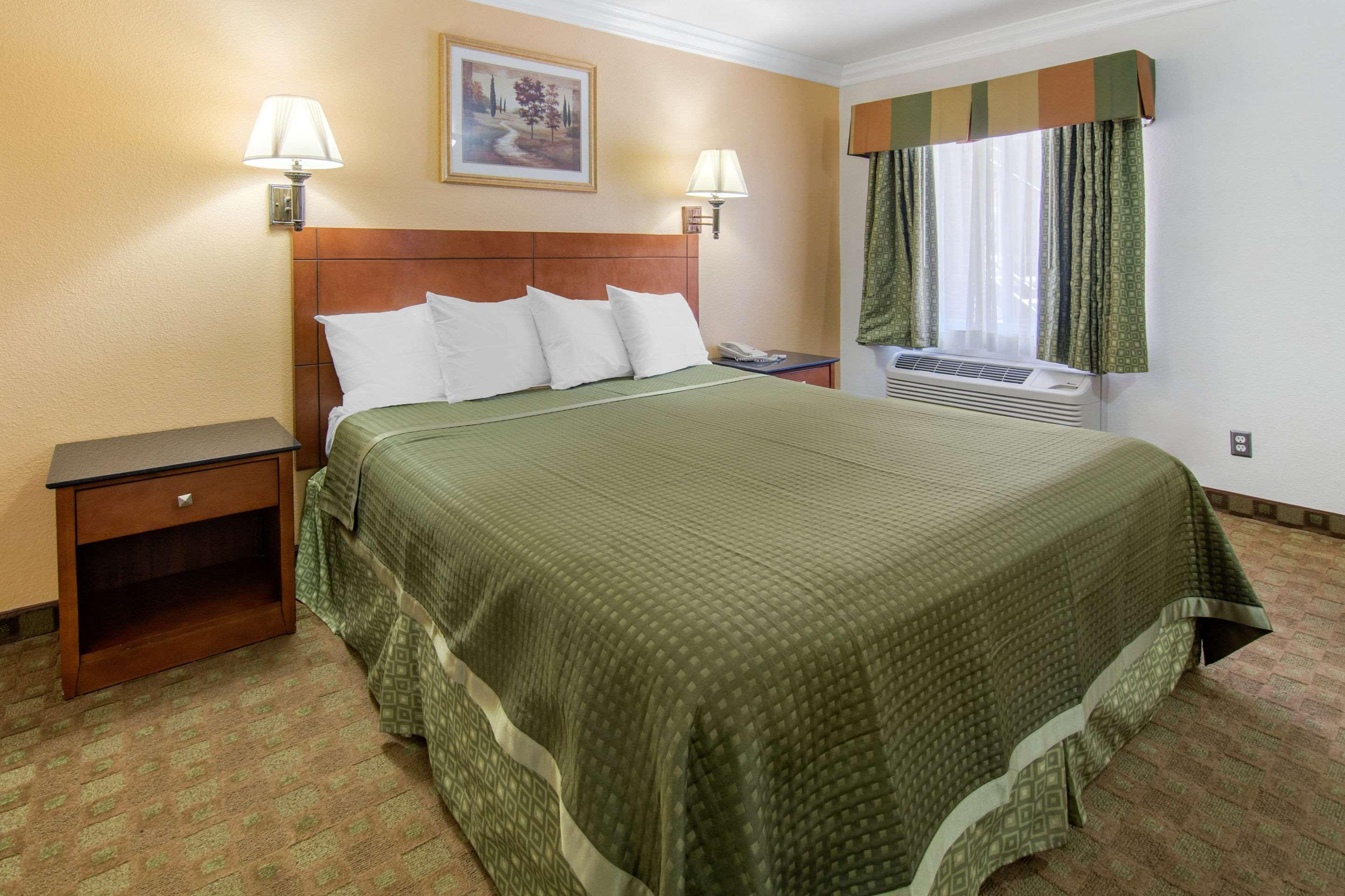 Rodeway Inn Adelanto Us 395 Ngoại thất bức ảnh