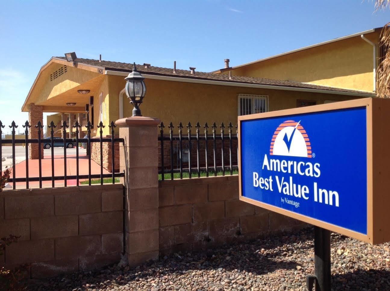 Rodeway Inn Adelanto Us 395 Ngoại thất bức ảnh