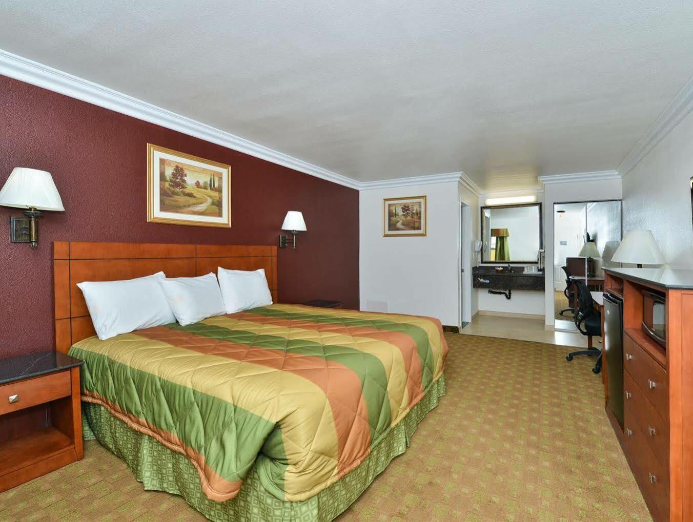 Rodeway Inn Adelanto Us 395 Ngoại thất bức ảnh